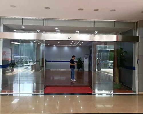 玻璃感應門